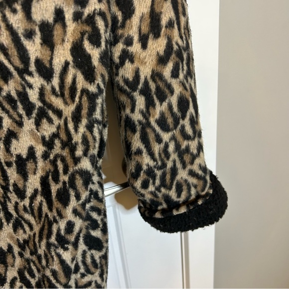 RD STYLE LEOPARD PRINT OVERCOAT WITH HOOD, POCKETS AND BUTTON FRONT SIZE SMALL - Picture 13 of 16